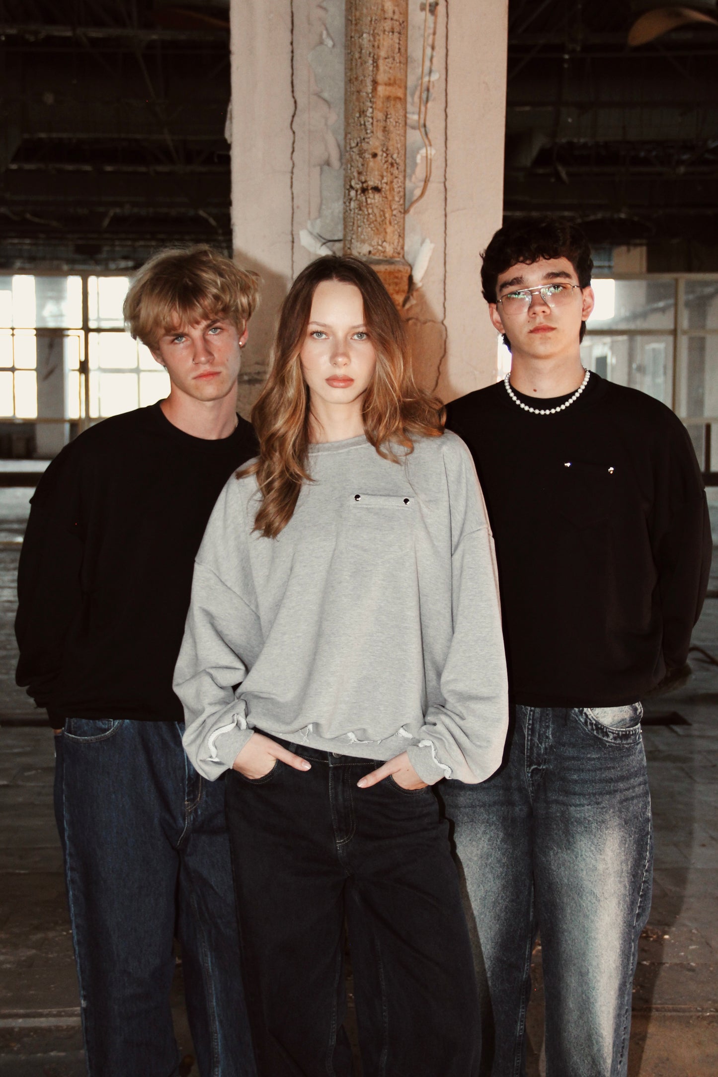 PUFFY CREWNECK (czarny)